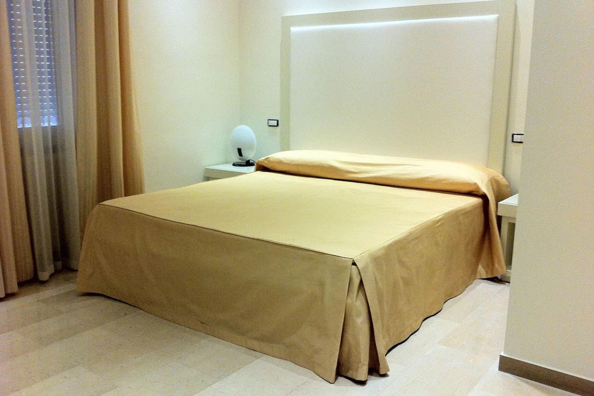 פויג'ה Hotel Europa מראה חיצוני תמונה