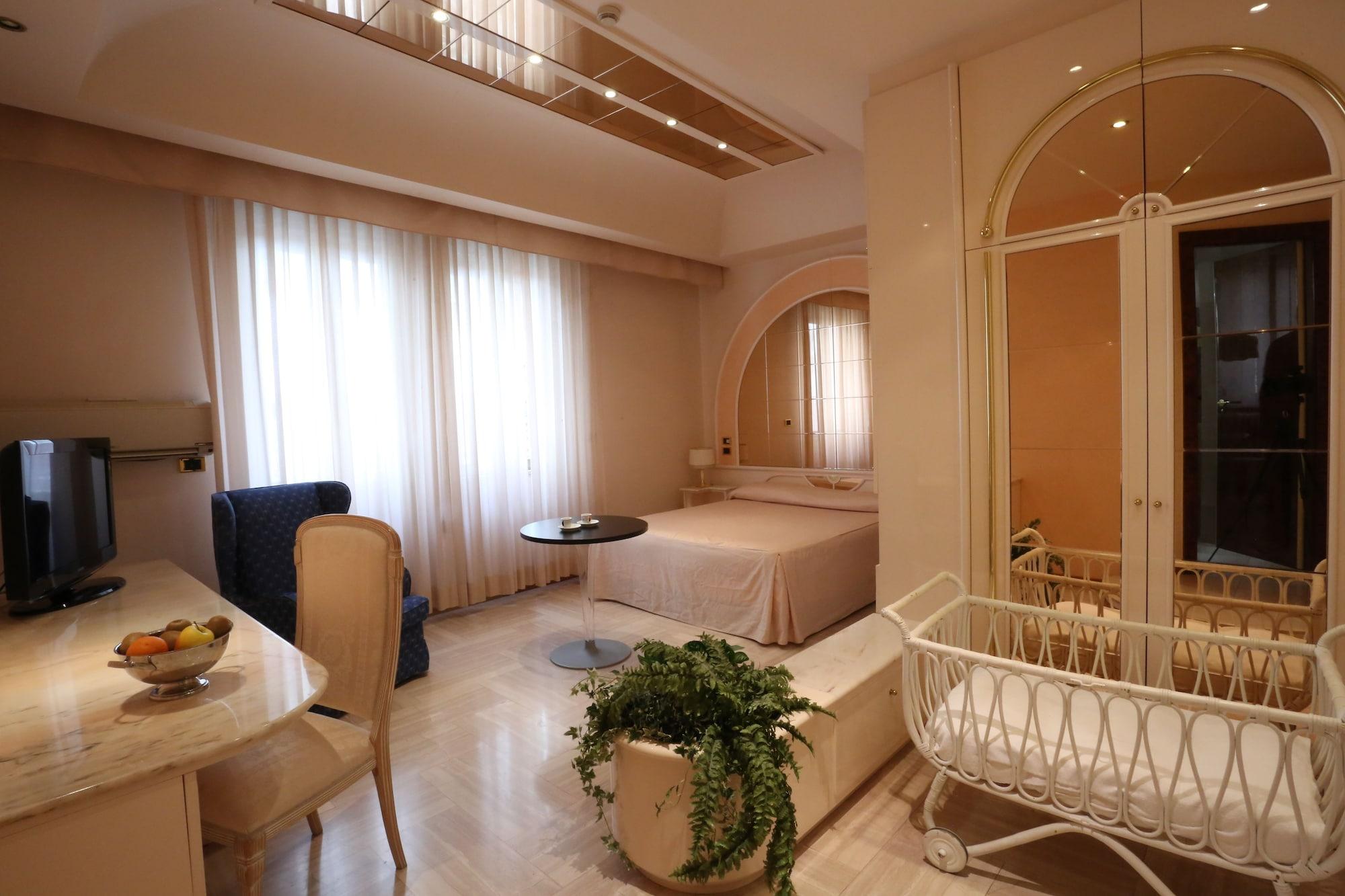 פויג'ה Hotel Europa מראה חיצוני תמונה