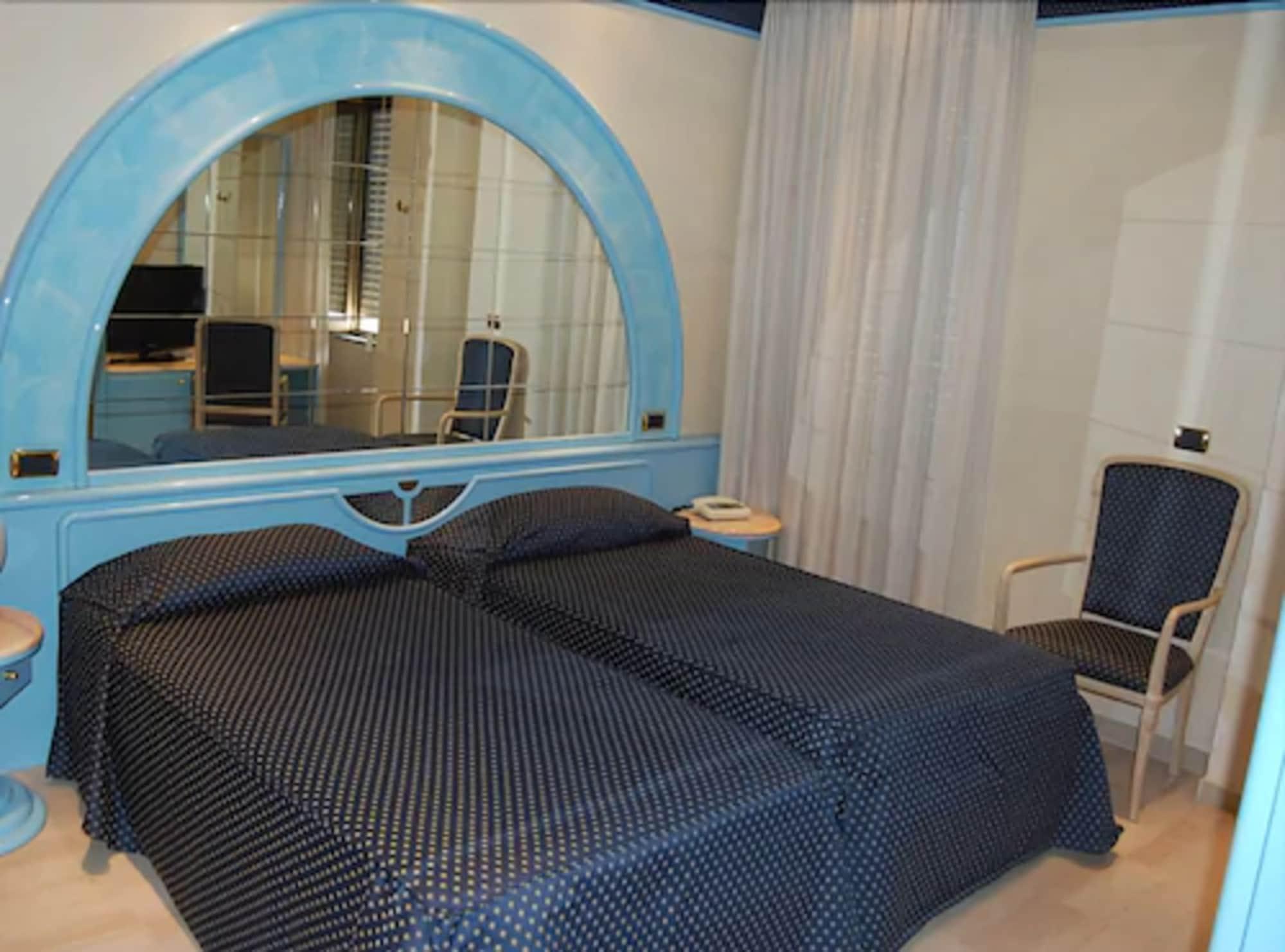 פויג'ה Hotel Europa מראה חיצוני תמונה