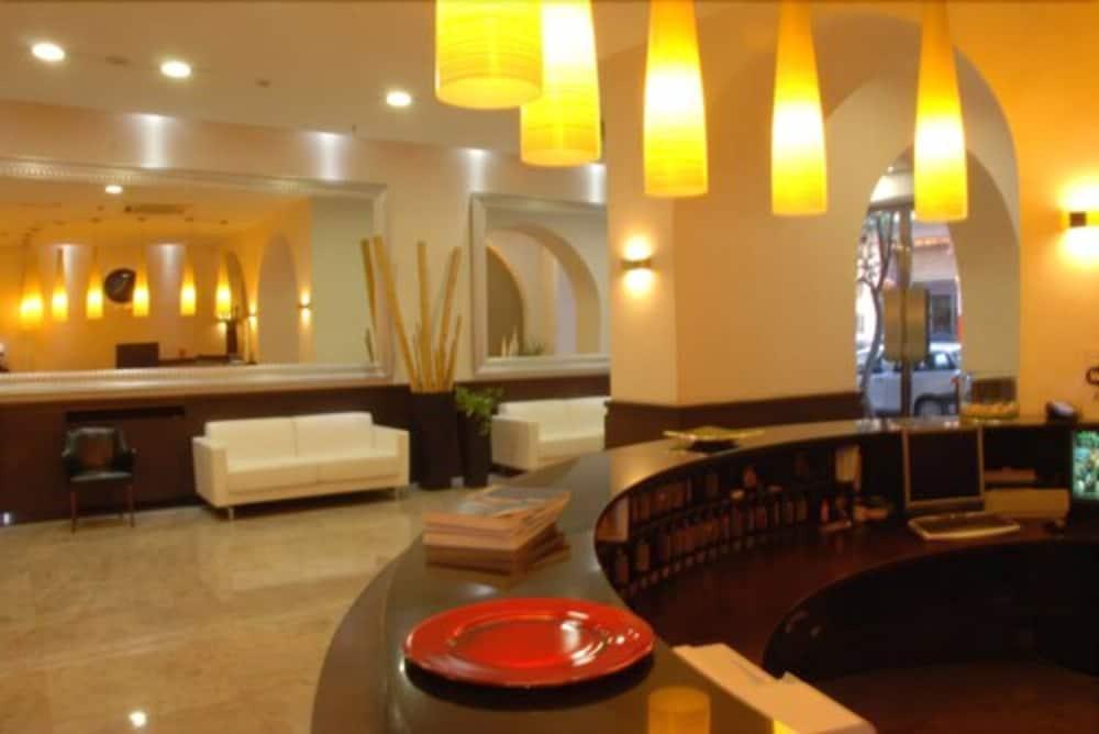 פויג'ה Hotel Europa מראה חיצוני תמונה