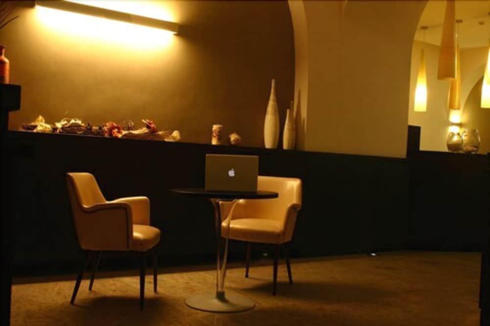 פויג'ה Hotel Europa מראה חיצוני תמונה