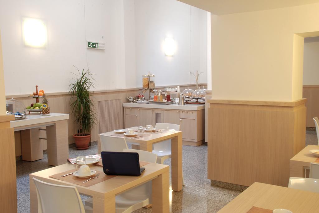 פויג'ה Hotel Europa מראה חיצוני תמונה