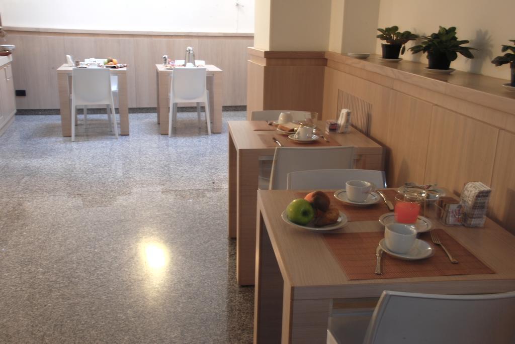 פויג'ה Hotel Europa מראה חיצוני תמונה