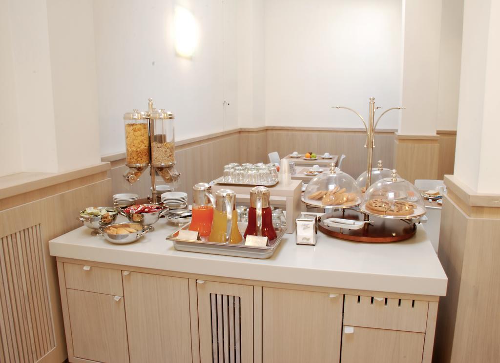 פויג'ה Hotel Europa מראה חיצוני תמונה